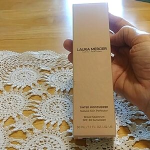 Laura Mercier Tinted Moisturizer And Sunscreen